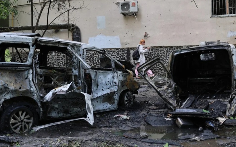 A popula&ccedil;&atilde;o ucraniana precisa conviver com os destro&ccedil;os causados pelos bombardeios/Foto: Oleksandr Gimanov