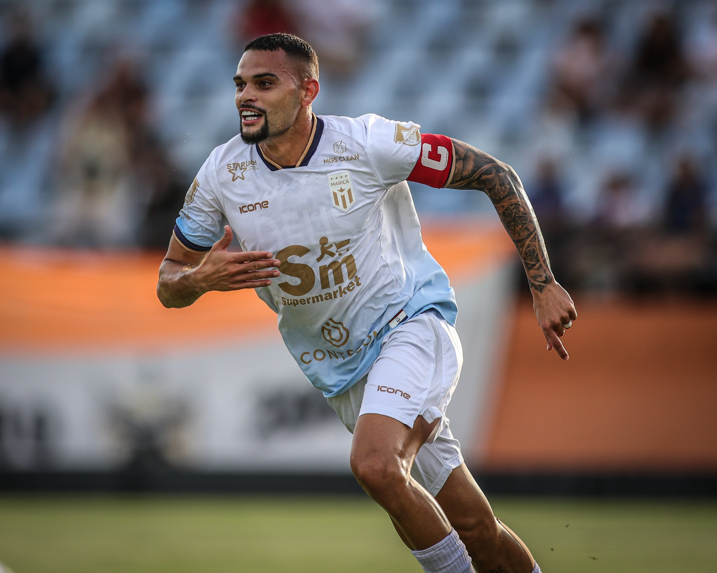 Thomaz celebra o gol da partida/Foto: Bruno Maia (Comunica&ccedil;&atilde;o Maric&aacute; F.C.)