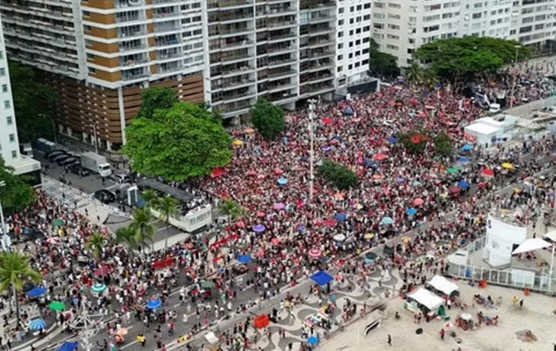 Manifesta&ccedil;&atilde;o em Copacabana/Foto: Reprodu&ccedil;&atilde;o