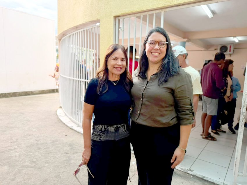 Rosana C&ocirc;rrea, Secret&aacute;ria municipal de Trabalho e Emprego, e Aline Ribeiro, diretora de Educa&ccedil;&atilde;o de MARAEY/Foto/Divulga&ccedil;&atilde;o