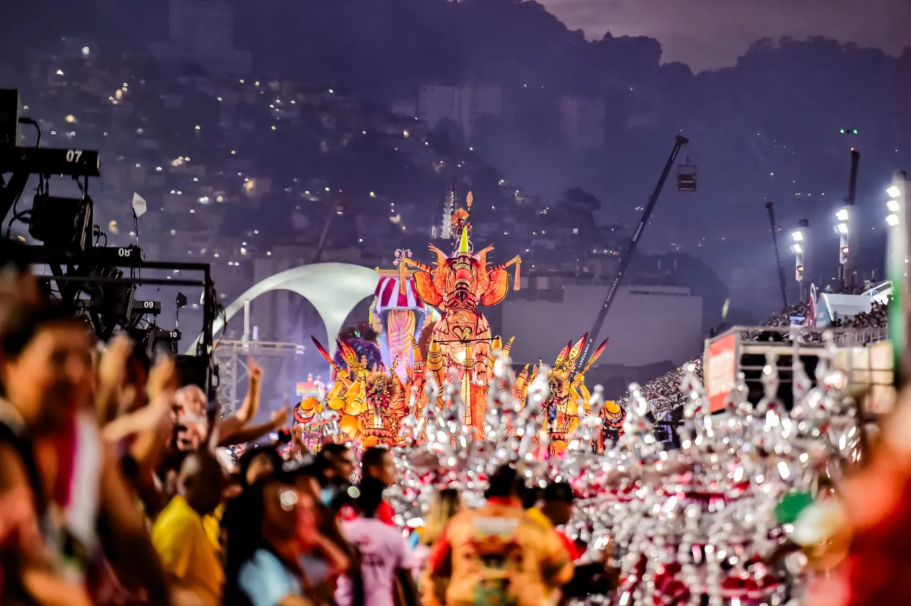 Imagem do desfile da Viradouro na segunda-feira (12) &bull; Dhavid Normando/ Imprensa Rio Carnaval