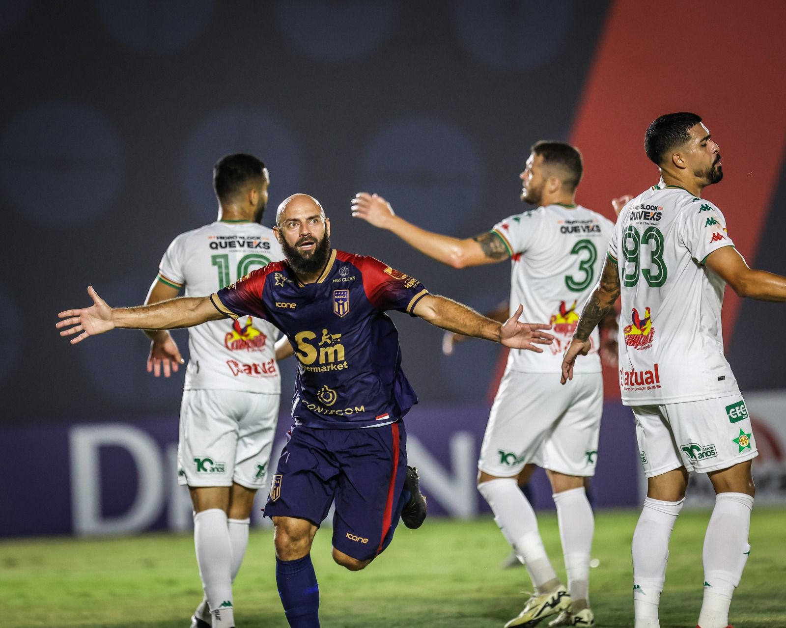 Camisa 10 do Tsunami foi o grande destaque do time na vit&oacute;ria sobre a Portuguesa na Ilha do Governador/Foto: Bruno Maia (Comunica&ccedil;&atilde;o Maric&aacute; FC)